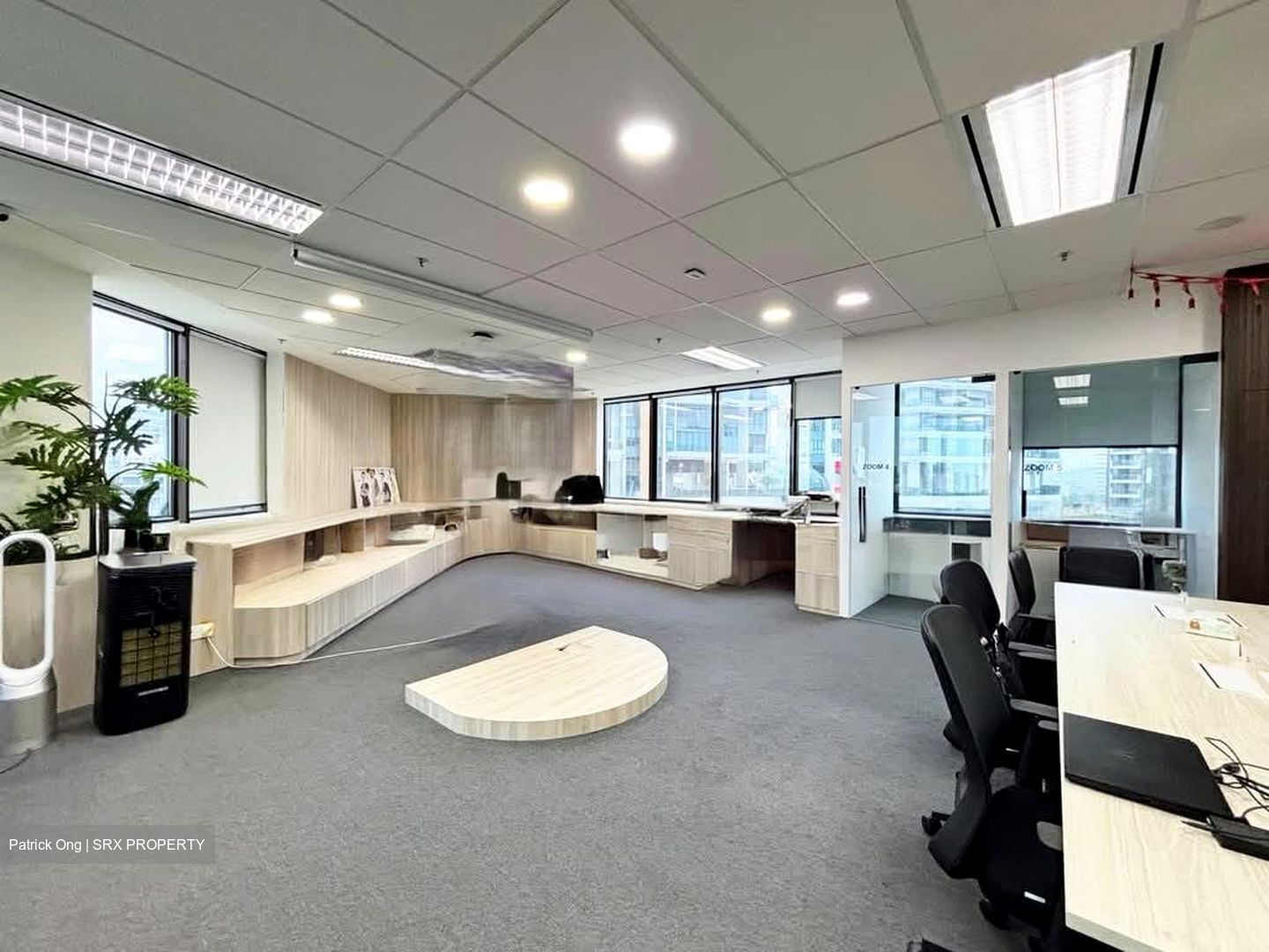 United Square (D11), Office #545140031